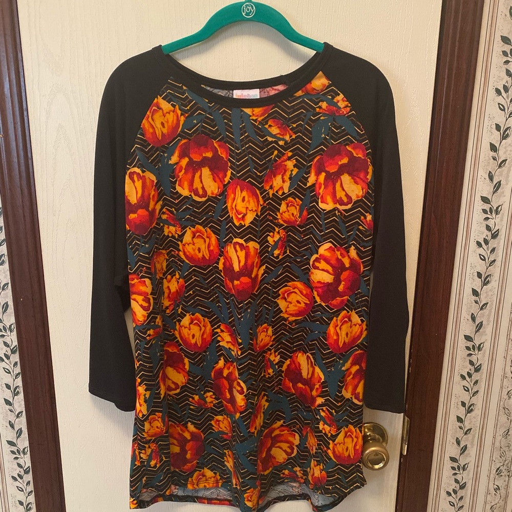 Lularoe Randy shirt